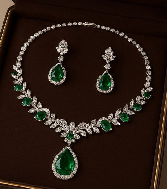 NATURAL DIAMOND NECKLACE