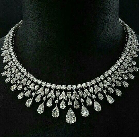 NATURAL DIAMOND NECKLACE
