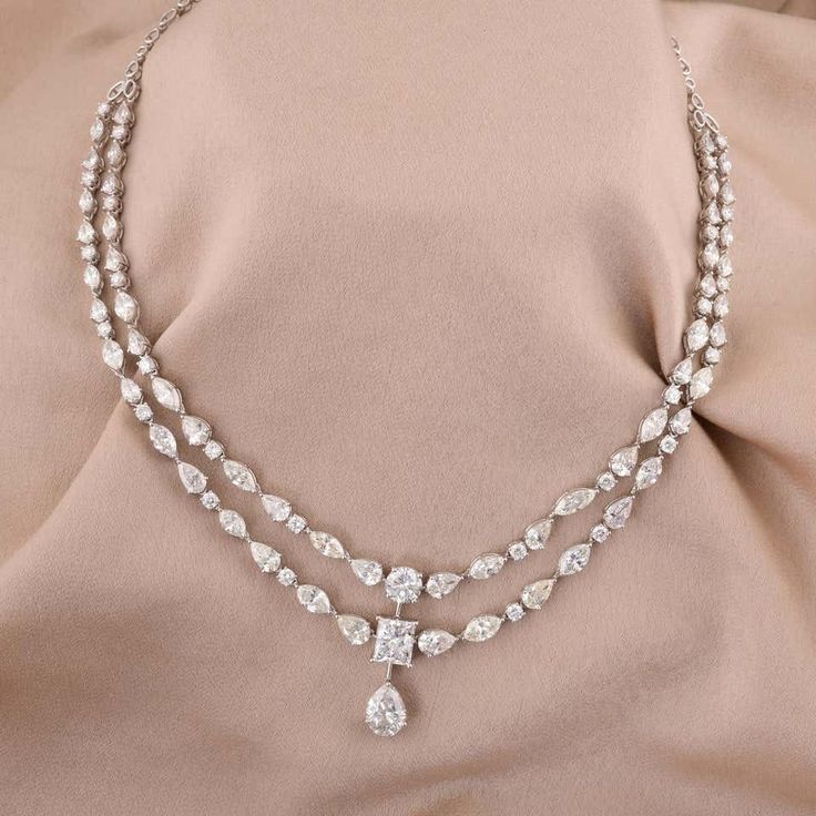 NATURAL DIAMOND NECKLACE