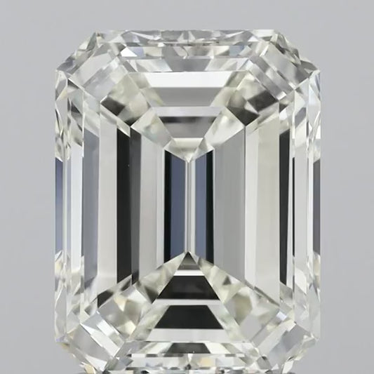 2.79 Ct Emerald Natural Diamond | J | VVS2